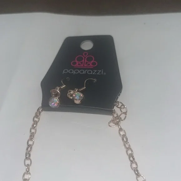 Pastel Oil Spill Iridescent Necklace and Earings Set - Picture 4 of 5